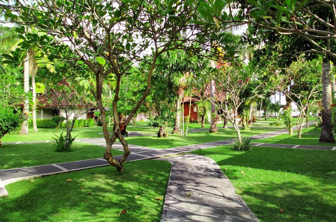 mascot hotel senggigi Esterno foto
